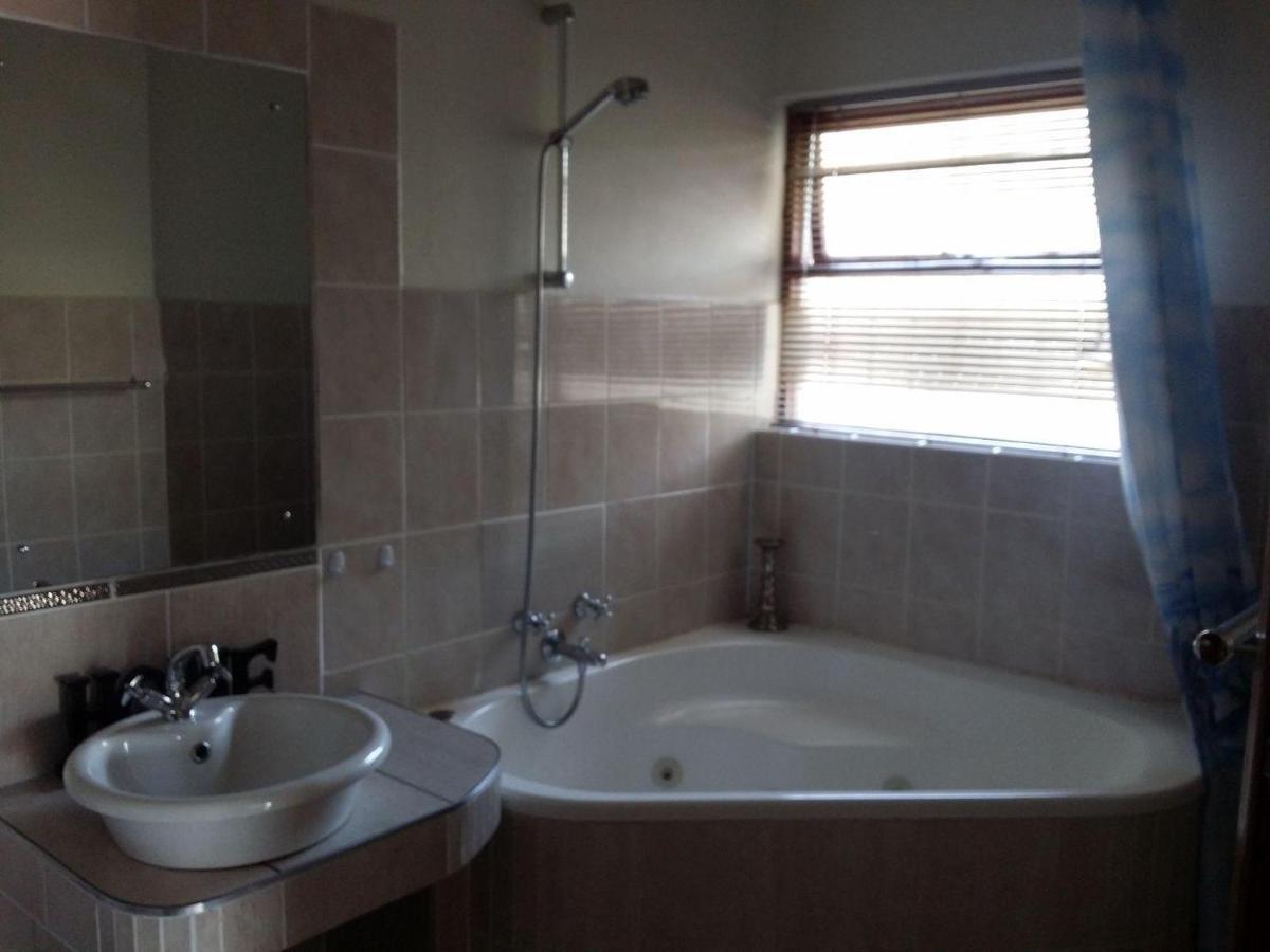 12 On Beach Guest House Saldanha Bay Dış mekan fotoğraf