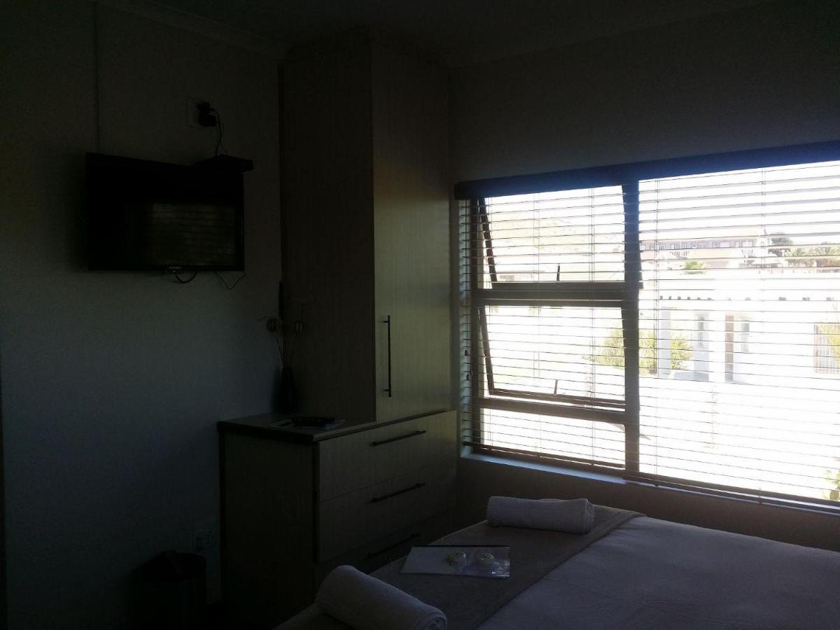 12 On Beach Guest House Saldanha Bay Dış mekan fotoğraf
